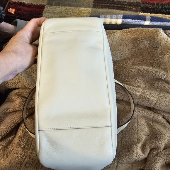 NWT COACH PARK HAND DRAWN COLLECTIBLE POPPY TOTE ๐ฅ๐ฅ ๐ฅ๐ฅ - Picture 8 of 9